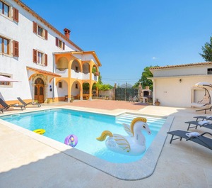 Accommodation 