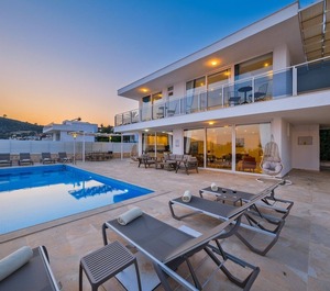 Lumiere Villas 
