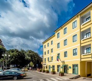 Petit Hotel 