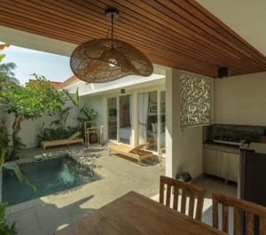 Lovina Villa 