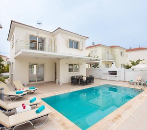Pernera Holiday Villa 