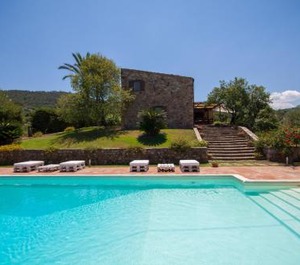 Relax At The Swimming 