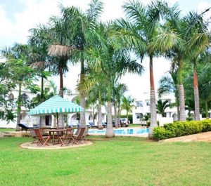 Palms Beach Resort 