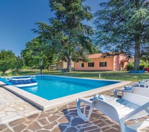 Holiday Krsan Outdoor Swimming 