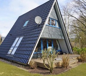 Zeltdachhaus Mit Wlan Und Zaun 