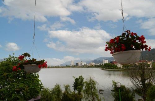 Ta Lan Than Hotel | Ánh Hồng Hotel
