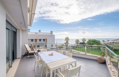 Vinaros Apartment | "Ático-dúplex Geniales Vistas al Mar" with Pool, Sea View & Terrace