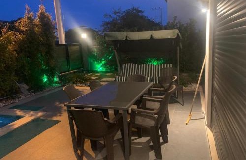 Cesme Villa | Çeşme merkezde özel havuzlu villa, private pool villa at Cesme center