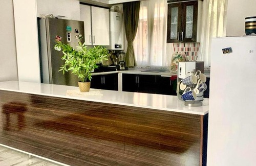 Arnavutkoy House | çift kişilik banyolu oda (2) havalimanına 10 dakika