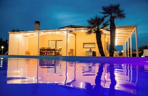 Melissano Villa | è una villa con piscina immersa nel verde, è vicina a Gallipoli, Otranto e Leuca
