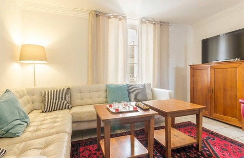 Nort-sur-Erdre Apartment | "Élégant appart rénové centre-bourg avec grande terrasse et wifi à Nort-sur-Erdre"