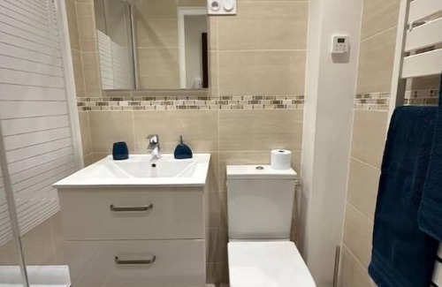 Enghien-les-Bains Apartment | Élégant Studio « Fleur de lys » à 12 min de Paris