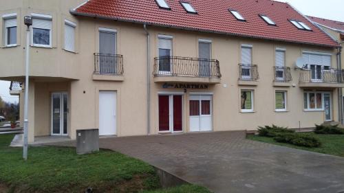 Szigetvar Apartment | Éva Apartman