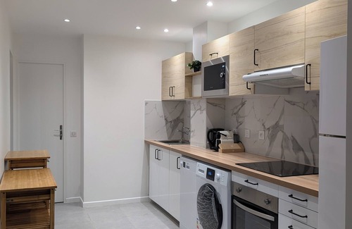 Faubourg de l'Arche Apartment | Évasion La Défense - Balcony & Wi-Fi, 10 min from Paris