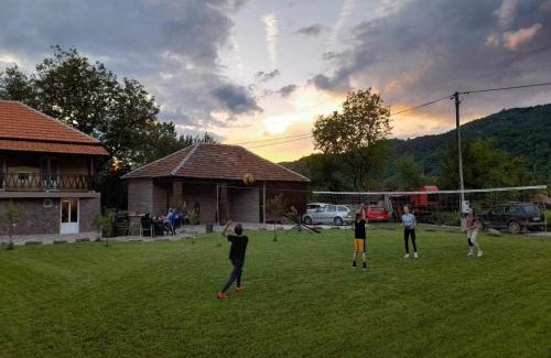 Stara Planina House | Čakmara Montoja