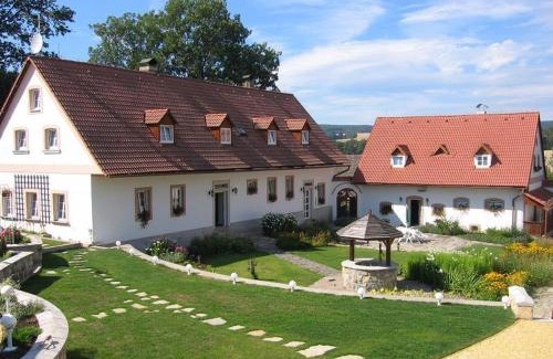 Horicky House | Čapkův statek