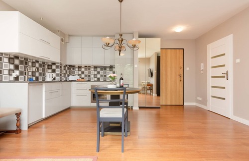 Kamienna Gora Apartment | Żołnierzy I Armii Wojska Polskiego 8 | Parking