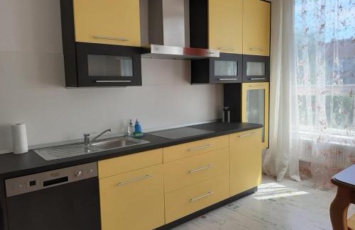 Chomutov Apartment | Žlutý apartmán A6 v Chomutově