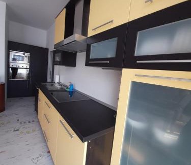 Chomutov Apartment | Žlutý apartmán A6 v Chomutově