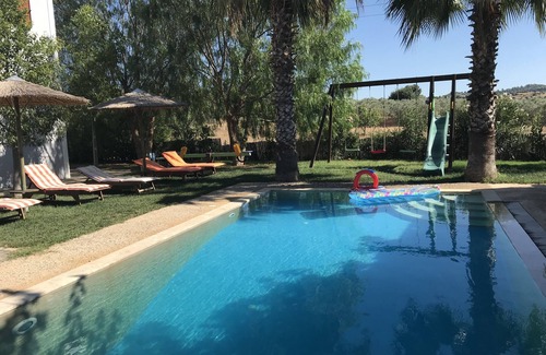 Kilada Villa | Βιλλα με ιδιωτικη πισινα με θεα θαλασσα με μεγαλο κηπο σε αρχαιολογικους χωρους