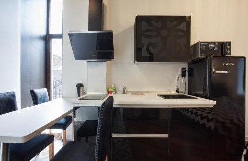 Petrovskoye Apartment | Апартаменти-студіо біля Оперного театру