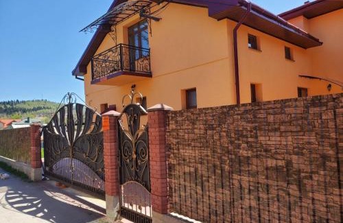 Skhidnytsya Apartment | Апартаменти "Ілона" в центрі Східниці