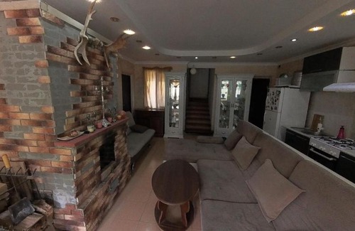 Medeu District Bed & Breakfast | Горный дом Monplaisir