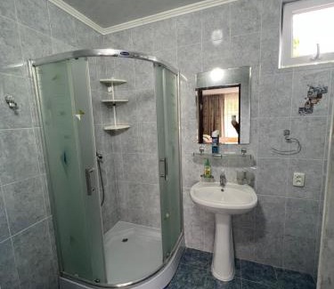 Cholpon-Ata House | Гостевой дом Лабиринт