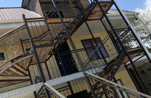 Cholpon-Ata House | Гостевой дом на Иссык - Куле Бир Асман