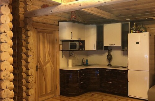 Dzerzhyns'kyi District House | Гостевой домик с баней в лесу!