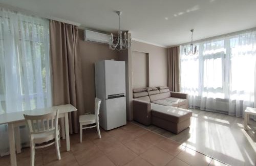 Desnyans'kyi District Apartment | Двокімнатна , Троєщина, район 2, ТЦ район