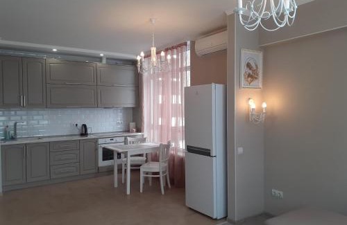 Desnyans'kyi District Apartment | Двокімнатна , Троєщина, район 2, ТЦ район