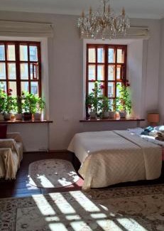 Kamenets-Podol'skiy Apartment | Квартира в центрі Старого міста з окремим входом