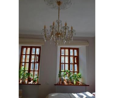 Kamenets-Podol'skiy Apartment | Квартира в центрі Старого міста з окремим входом