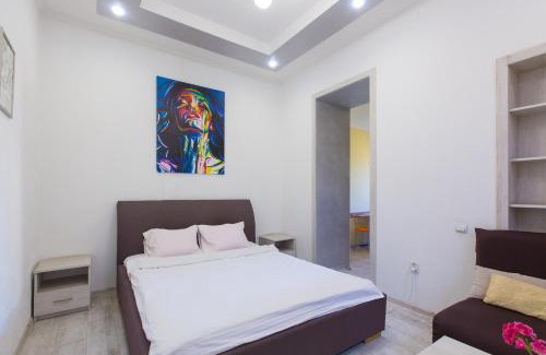 Lviv City Center Apartment | Квартира на вулиці Проспект Свободи 22 одразу біля Оперного, біля фонтану