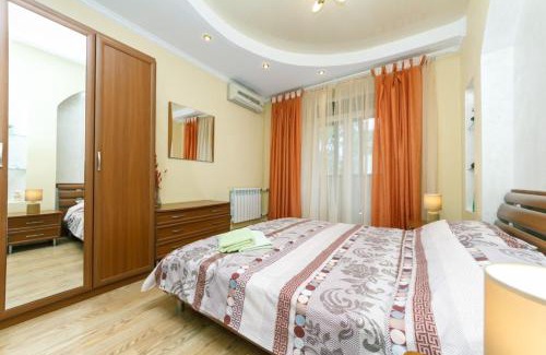 Afanasivsʹkyy Yar Apartment | квартира