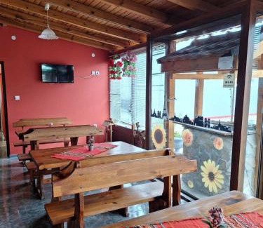 Dolna Mitropoliya House | Квартири ЦЕНТРАЛ