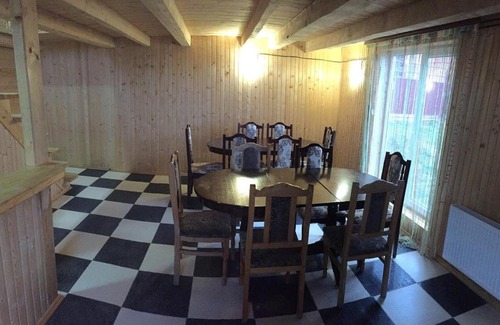 Yablunytsya House | Котеджний комплекс "Вершина"