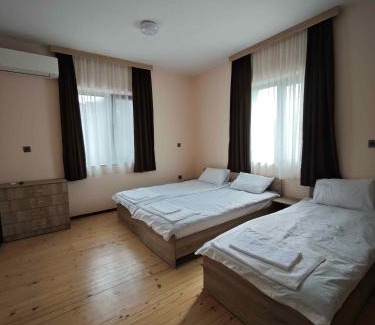 Lyaskovo House | Къща за гости Савана, Пловдив, летище Пловдив, Ягодово