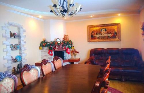 Yasinya House | Мирослава