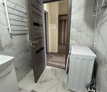 Holosiivskyj Apartment | Республіка 145