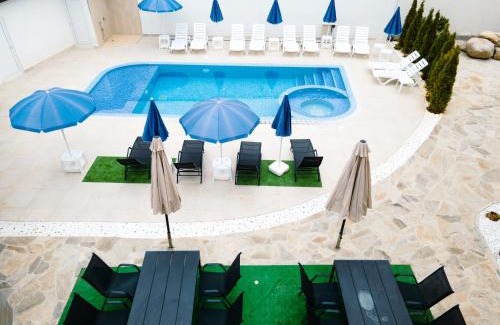 Panagyurishte Hotel | Семеен хотел БОНЖУР