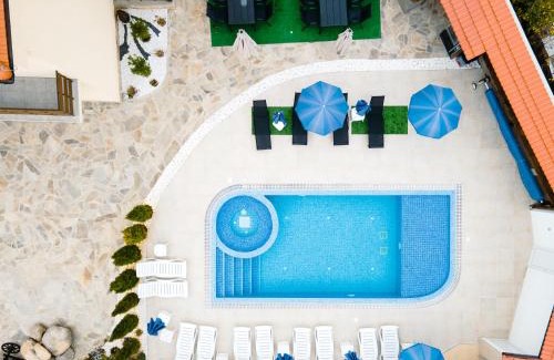 Panagyurishte Hotel | Семеен хотел БОНЖУР