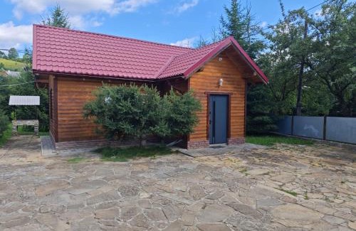 Yaremche House | Смерековий двір