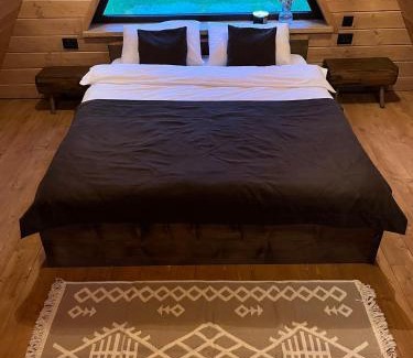 Izki Ski Chalet | Тихий куточок