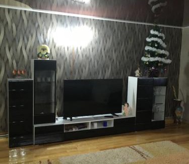 Huklyvyi Apartment | У Люби
