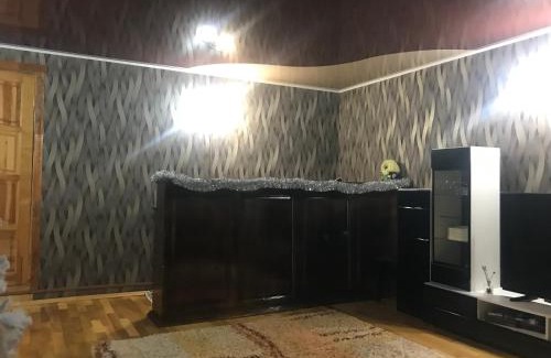 Huklyvyi Apartment | У Люби