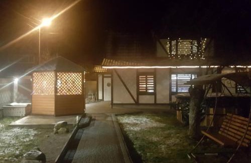 Yaremche House | У Насті