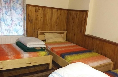 Panichishte Hostel | хижа "Скакавица"