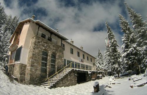 Panichishte Hostel | хижа "Скакавица"